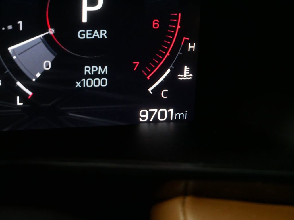 Used 2025 GMC Canyon AT4 w/ Technology Plus Package image 31