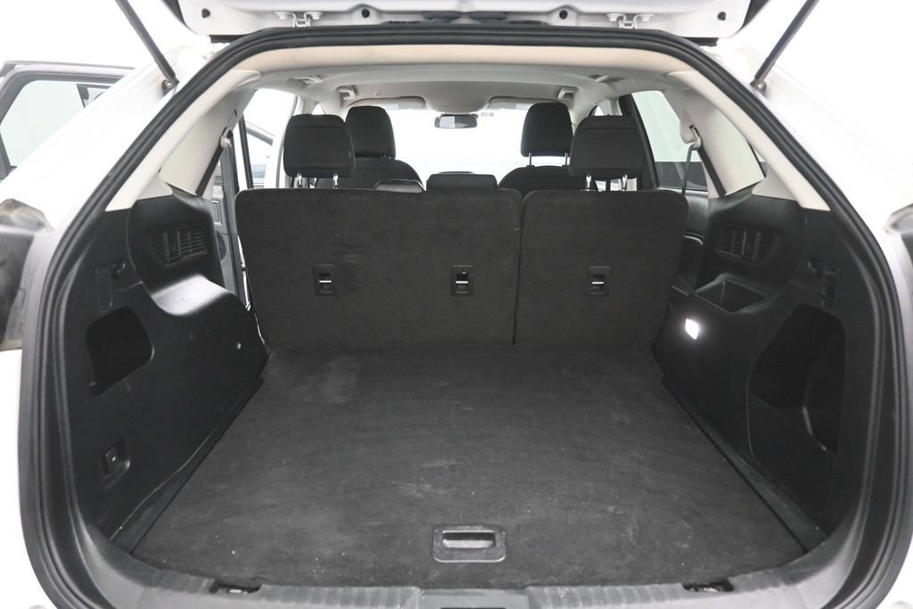 Used 2023 Ford Edge SE AWD/4WD image 2