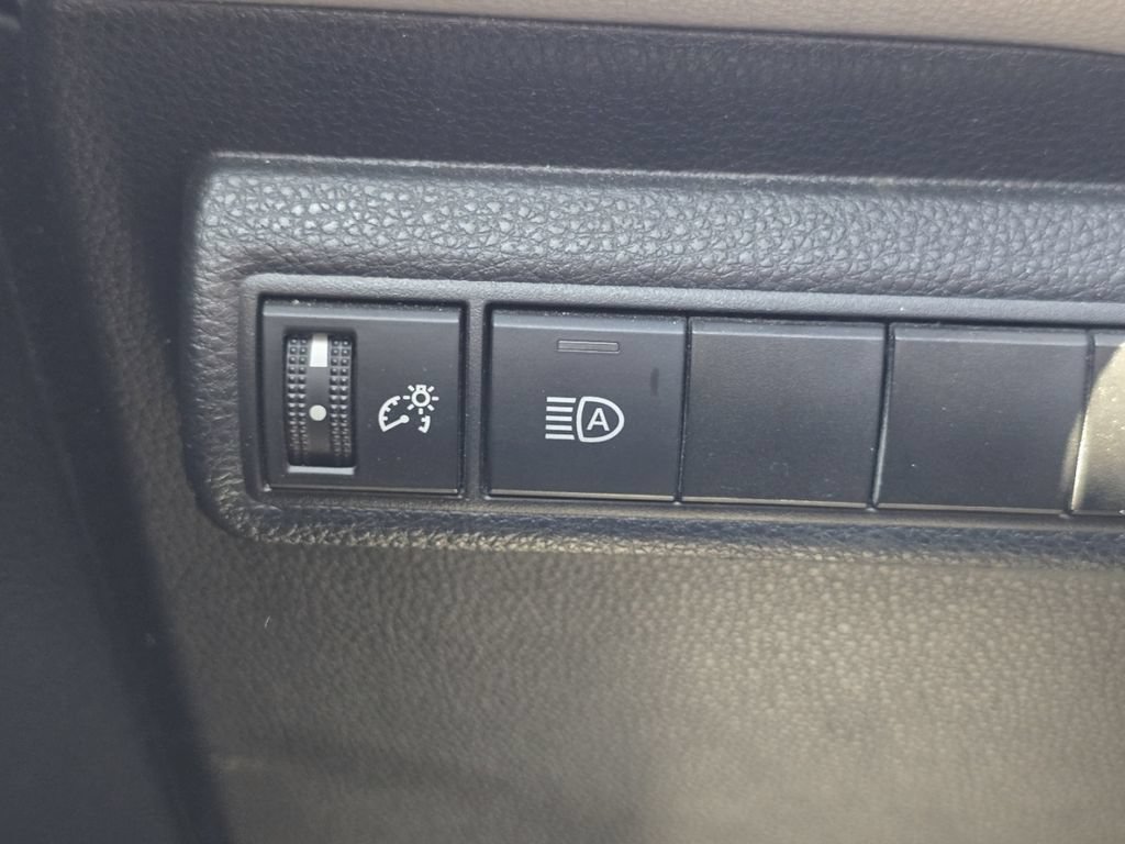 Certified 2022 Toyota Corolla LE FWD image 31