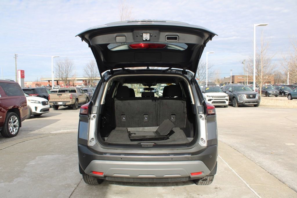 Used 2023 Nissan Rogue S image 9