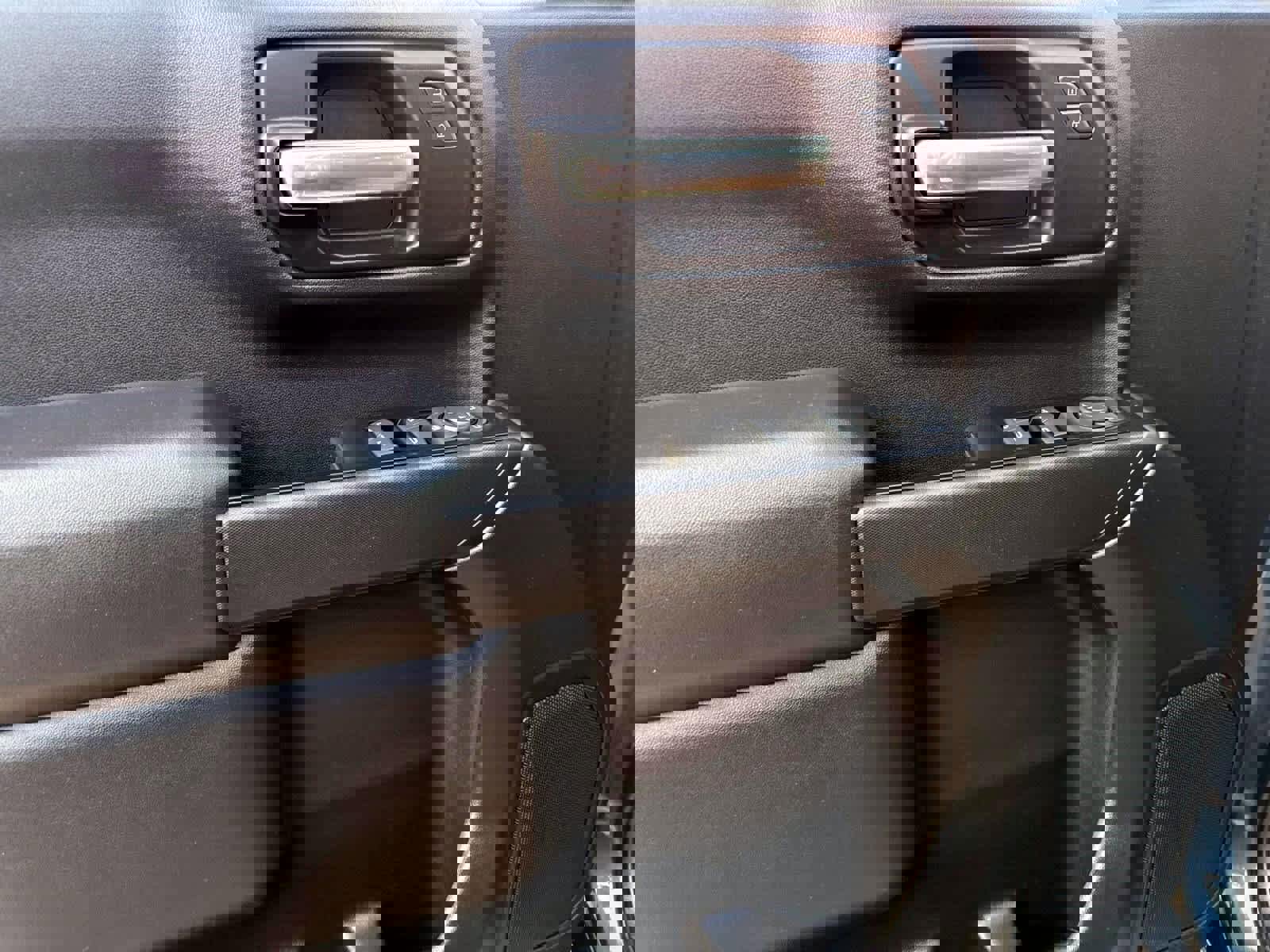 Used 2019 Chevrolet Silverado 1500 Custom Trail Boss w/ Custom Convenience Package image 14