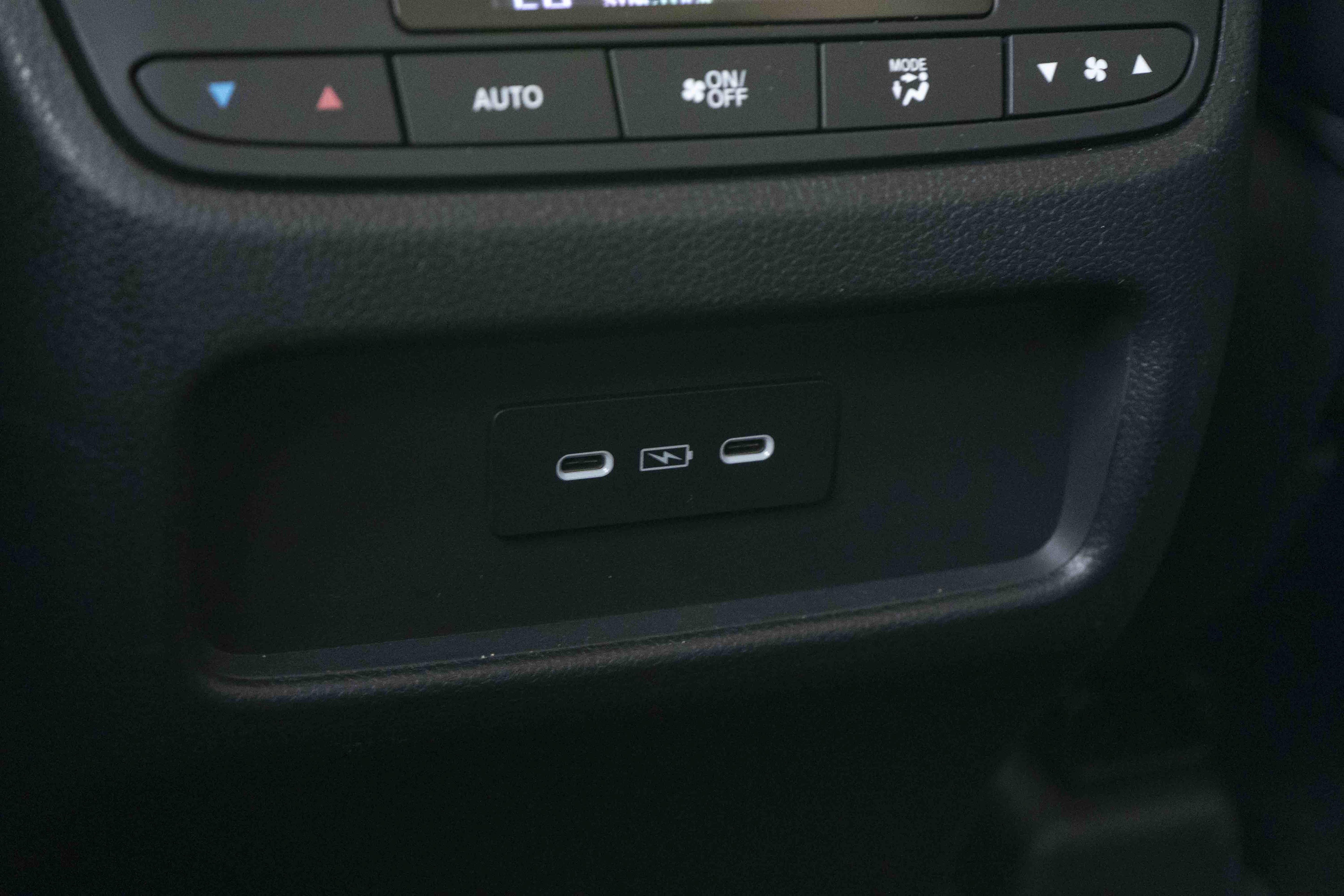 Used 2025 Honda Pilot EX-L image 41