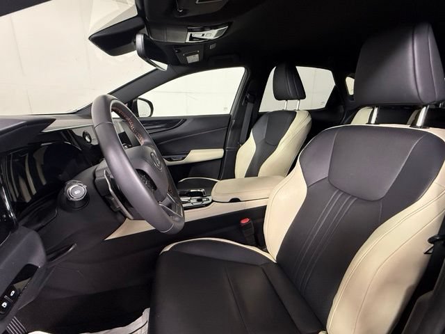 Used 2022 Lexus NX 250 FWD w/ Towing Package (2000 Lbs) image 17