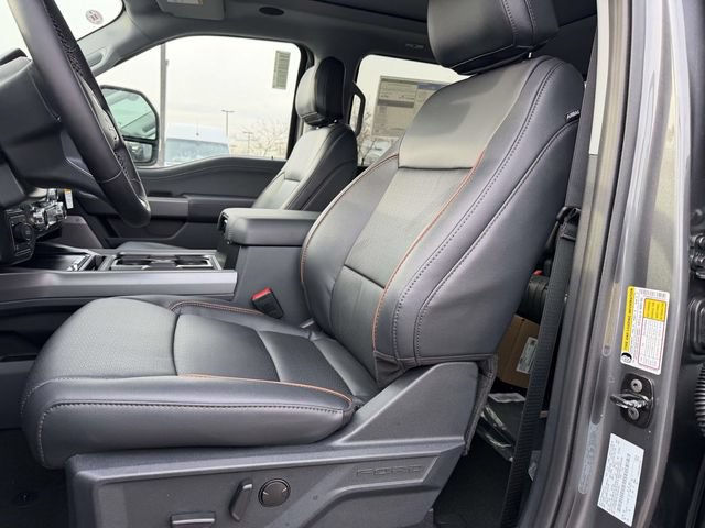 New 2026 Ford F350 Lariat w/ Black Appearance Package AWD/4WD image 9