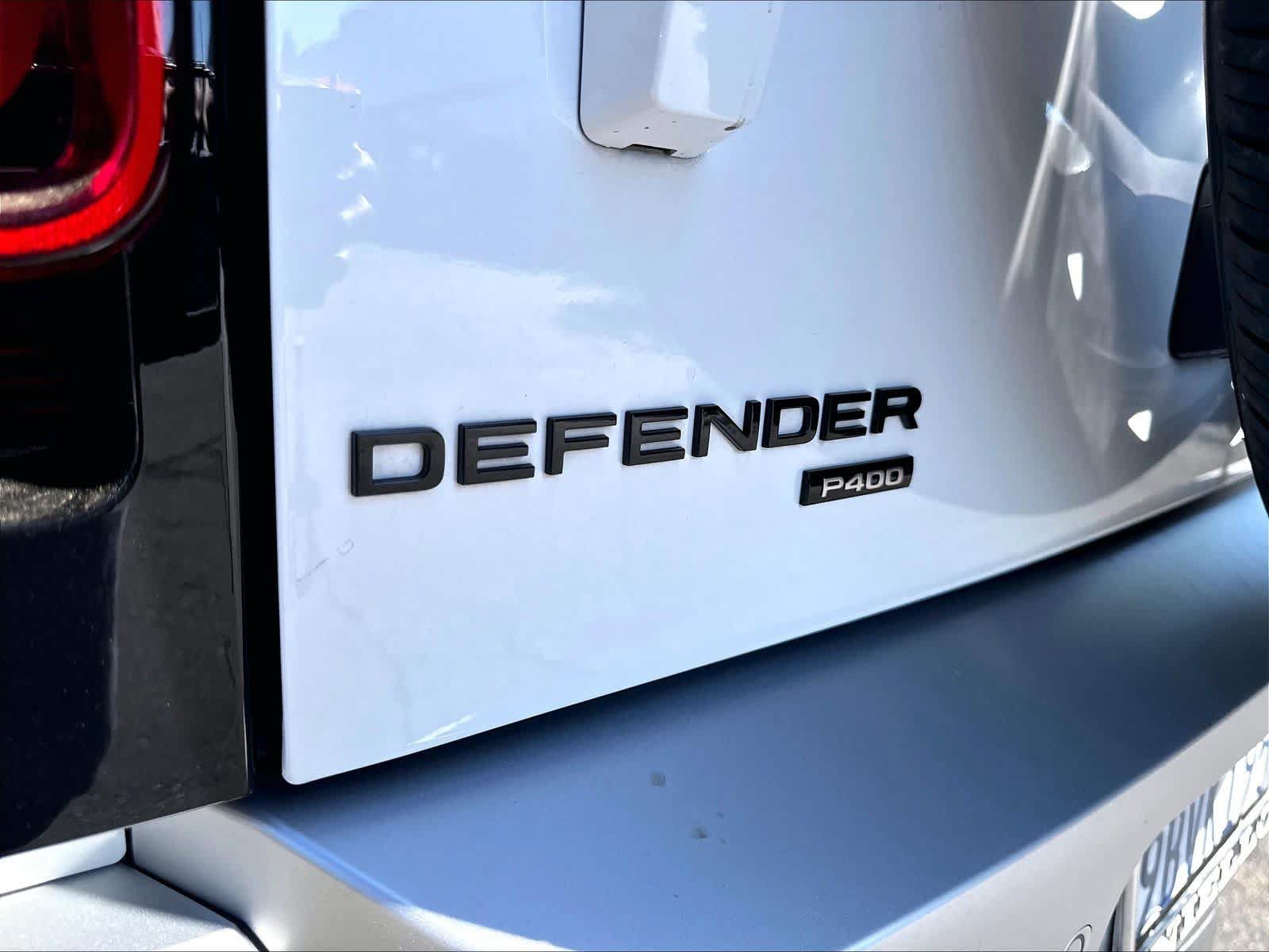 Used 2023 Land Rover Defender 110 SE AWD/4WD image 11