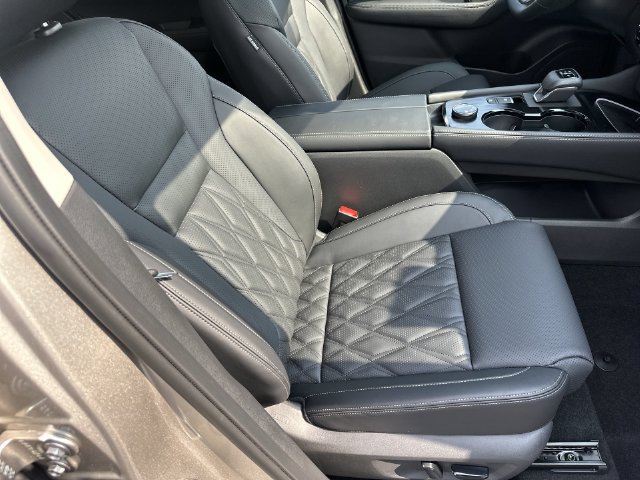 New 2026 Nissan Rogue Platinum AWD/4WD image 35