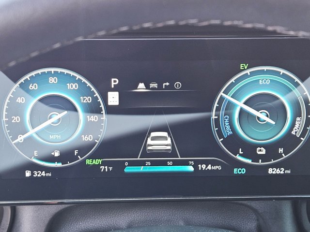 Used 2025 Hyundai Elantra SEL image 11
