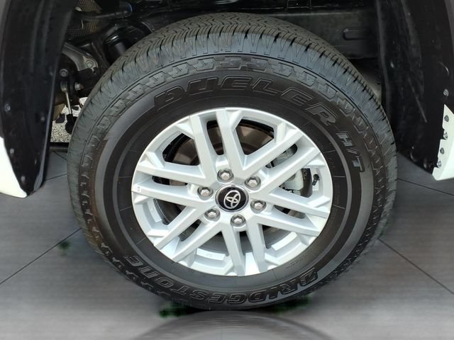 Certified 2026 Toyota Tundra SR5 AWD/4WD image 27