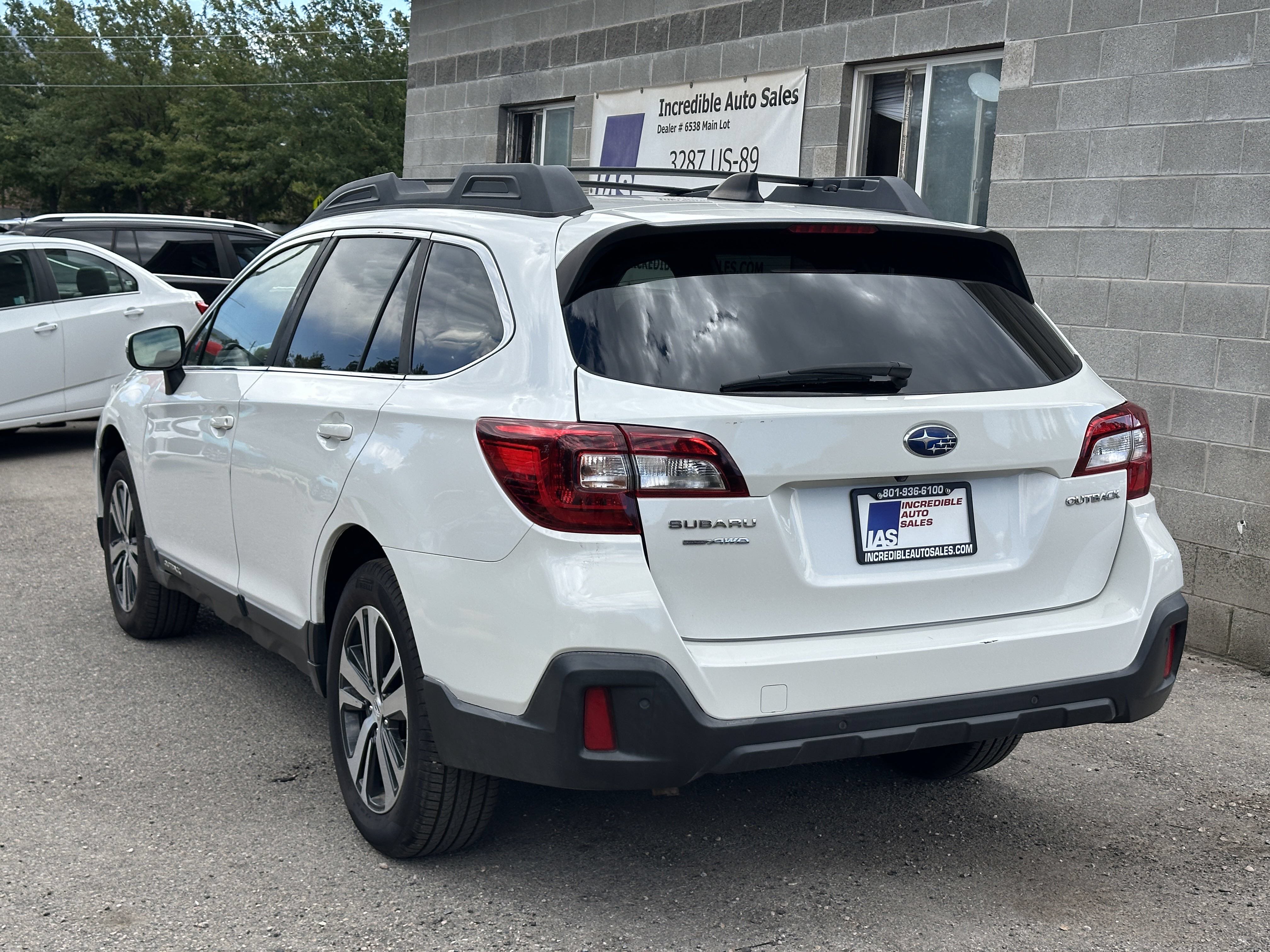 Used 2019 Subaru Outback 2.5i Limited AWD/4WD image 4