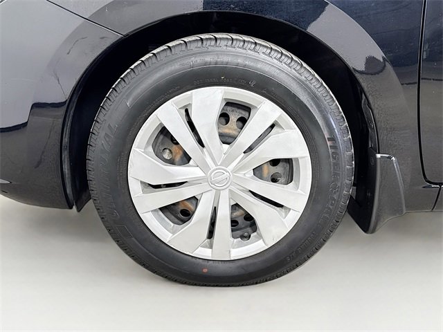 Used 2020 Nissan Versa S image 28