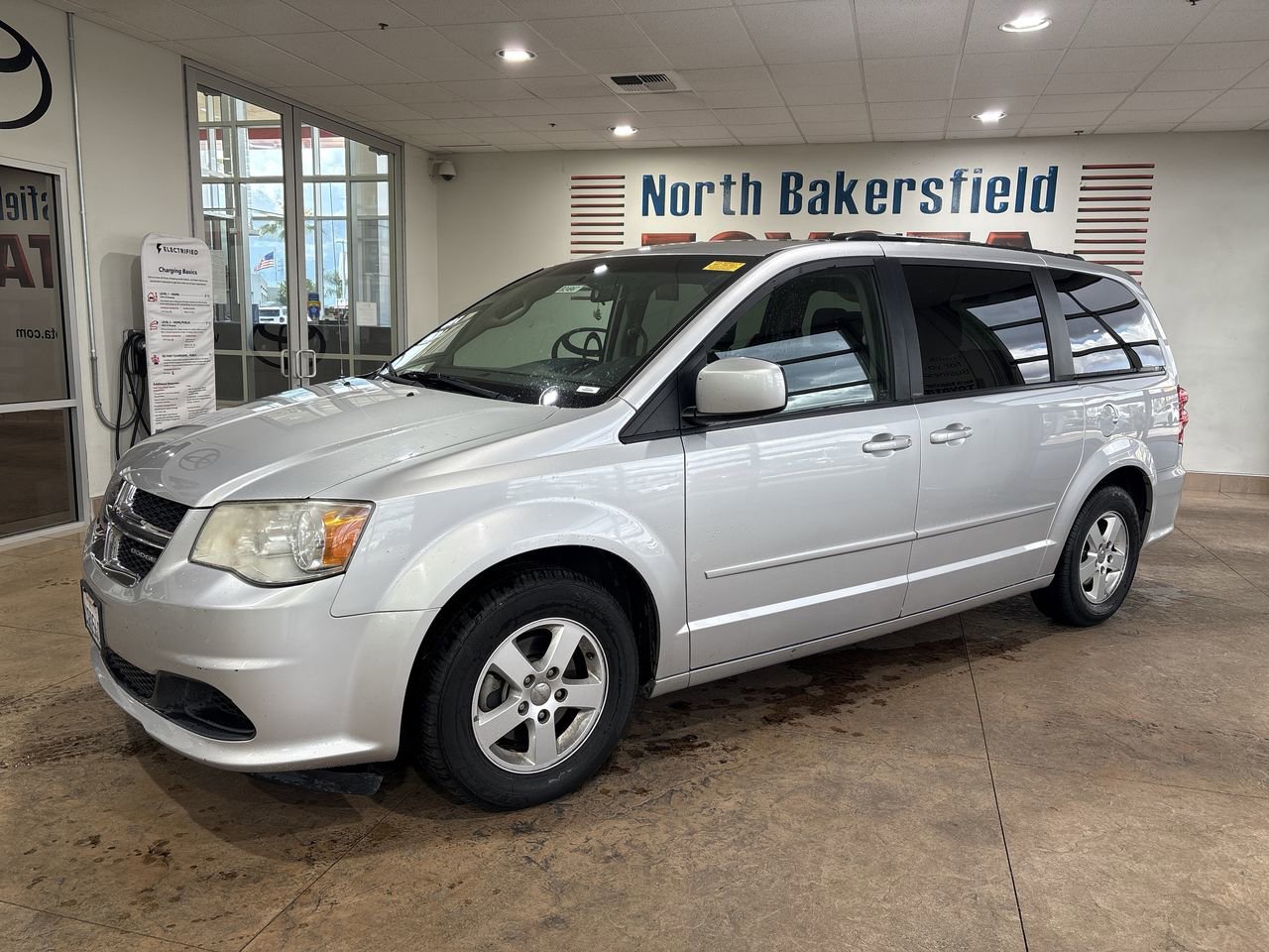 Used 2012 Dodge Grand Caravan SXT