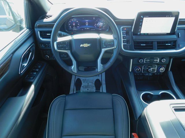 Used 2024 Chevrolet Suburban Premier w/ Premium Package image 16