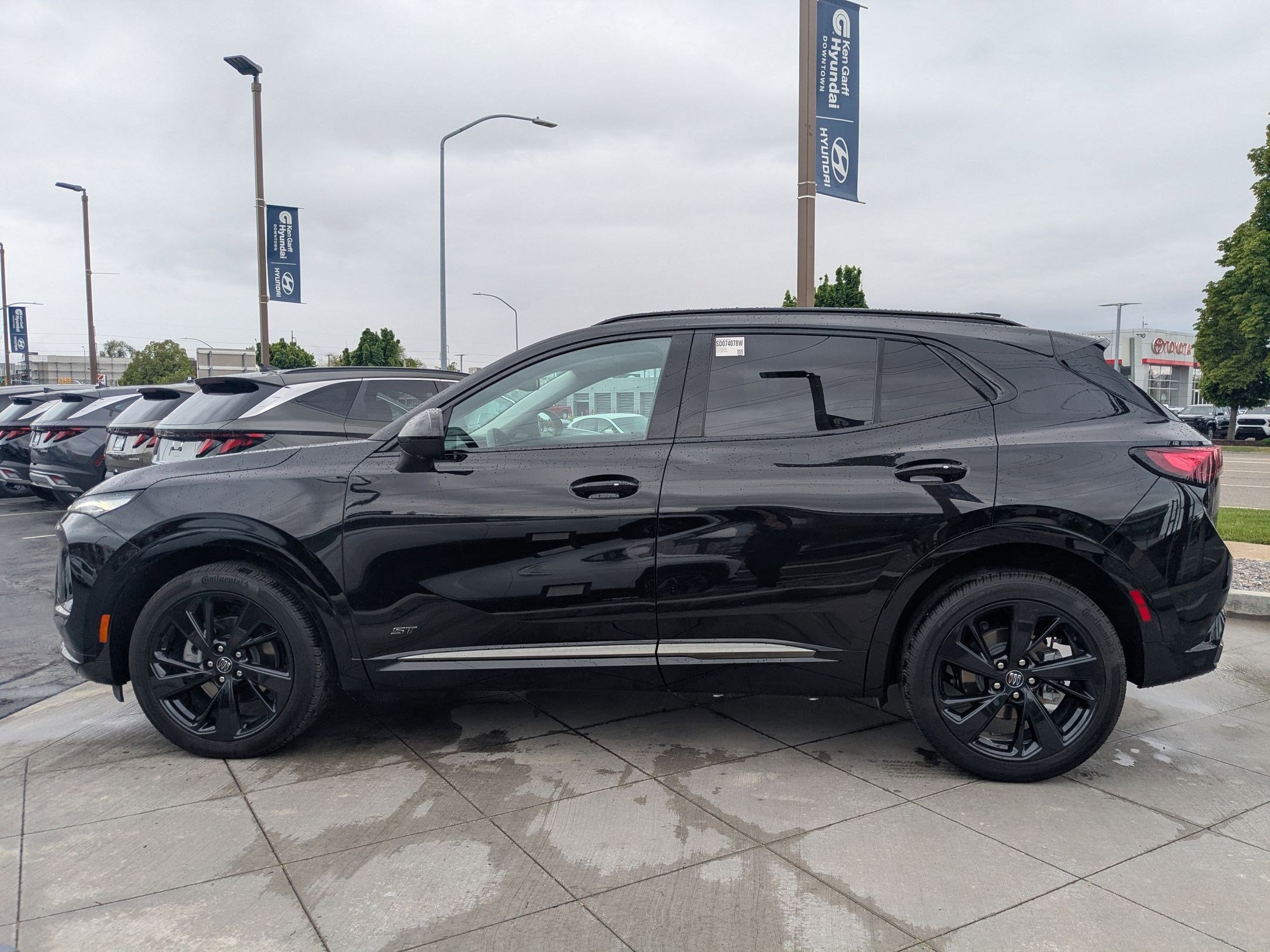 Used 2025 Buick Envision Sport Touring AWD/4WD image 9