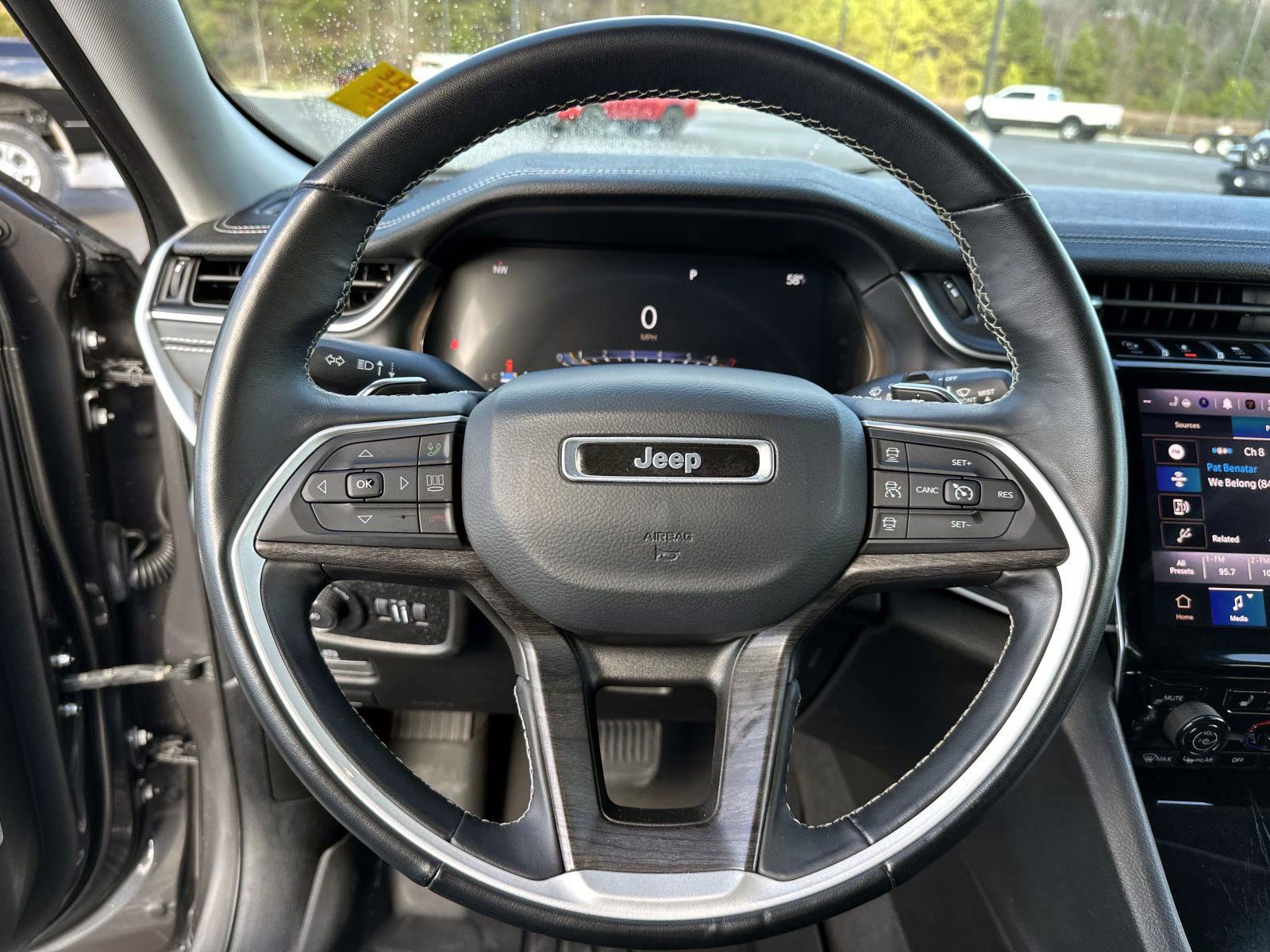 Used 2022 Jeep Grand Cherokee L Limited image 27