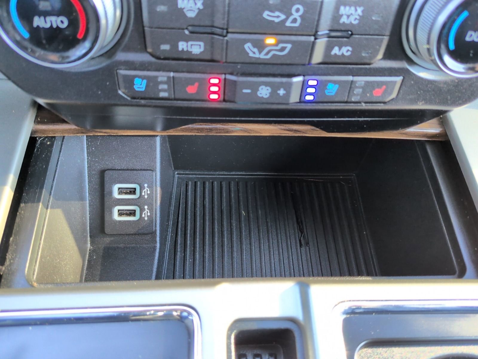 Used 2018 Ford F150 Lariat image 27