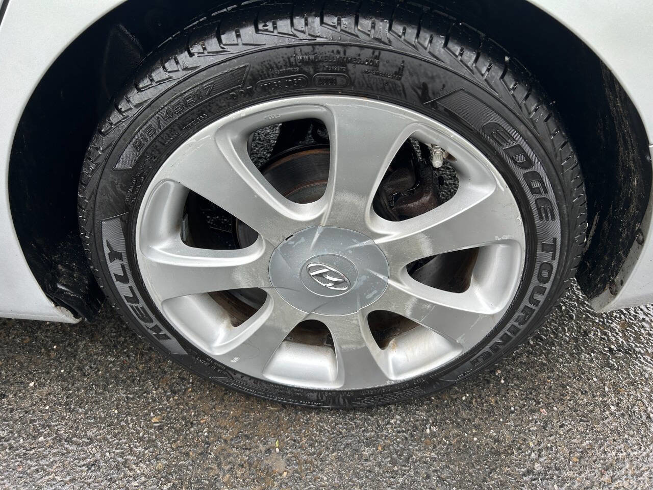 Used 2013 Hyundai Elantra Limited FWD image 22