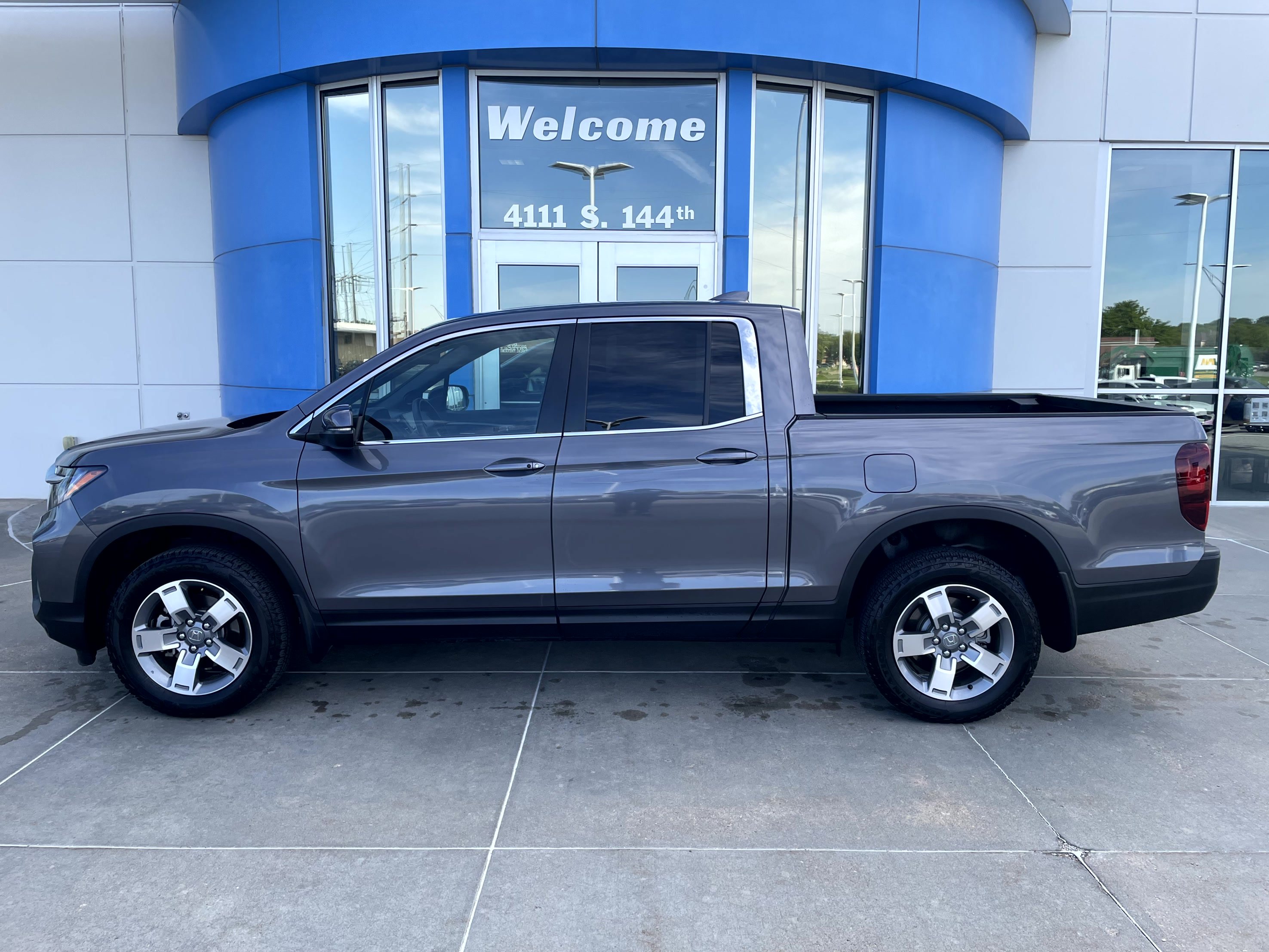 Certified 2025 Honda Ridgeline RTL image 1