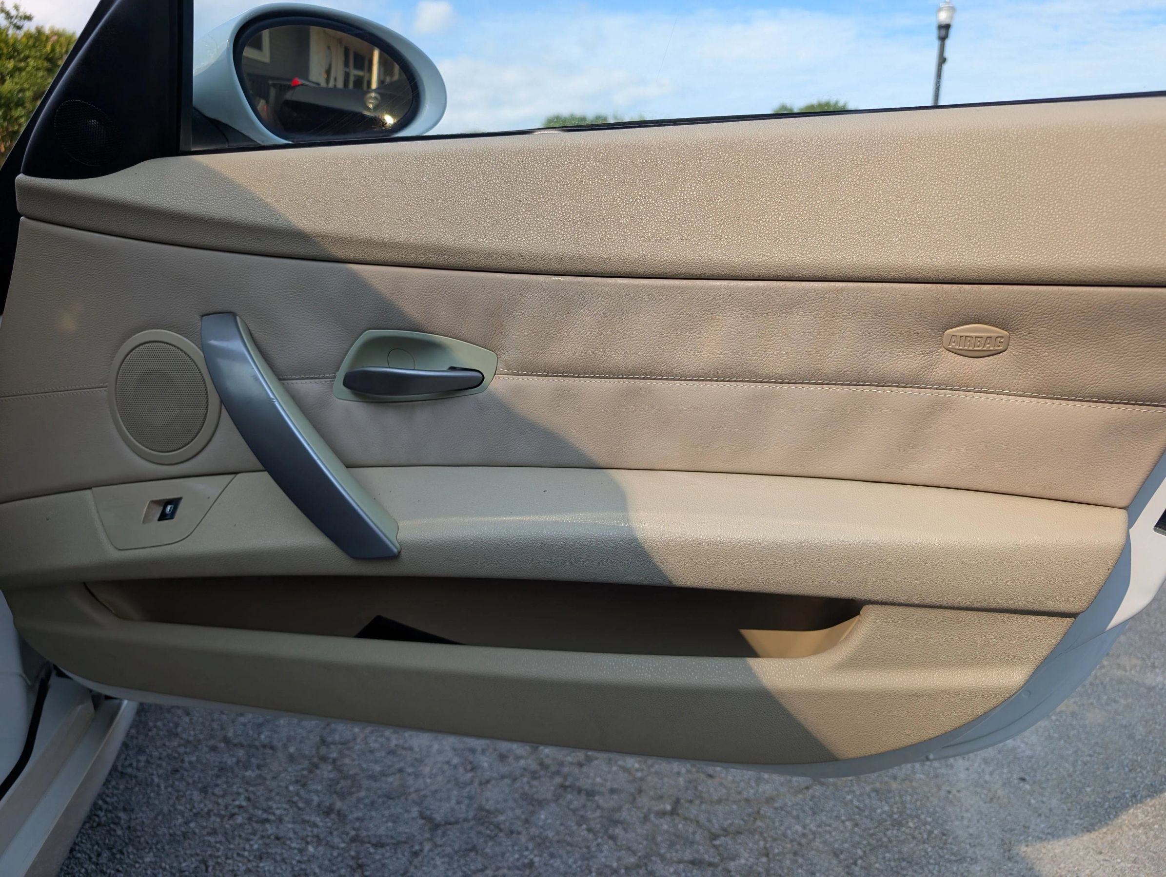 Used 2008 BMW Z4 3.0i RWD image 25