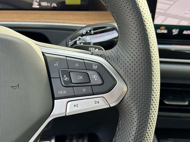 New 2026 Volkswagen Tiguan SEL R-Line image 18