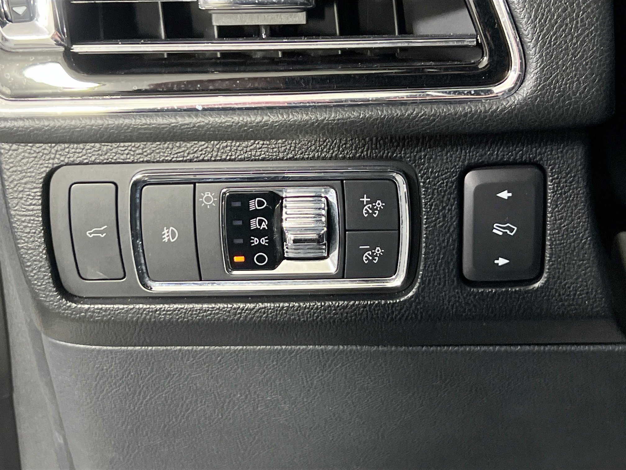 Used 2022 Lincoln Navigator Reserve image 10