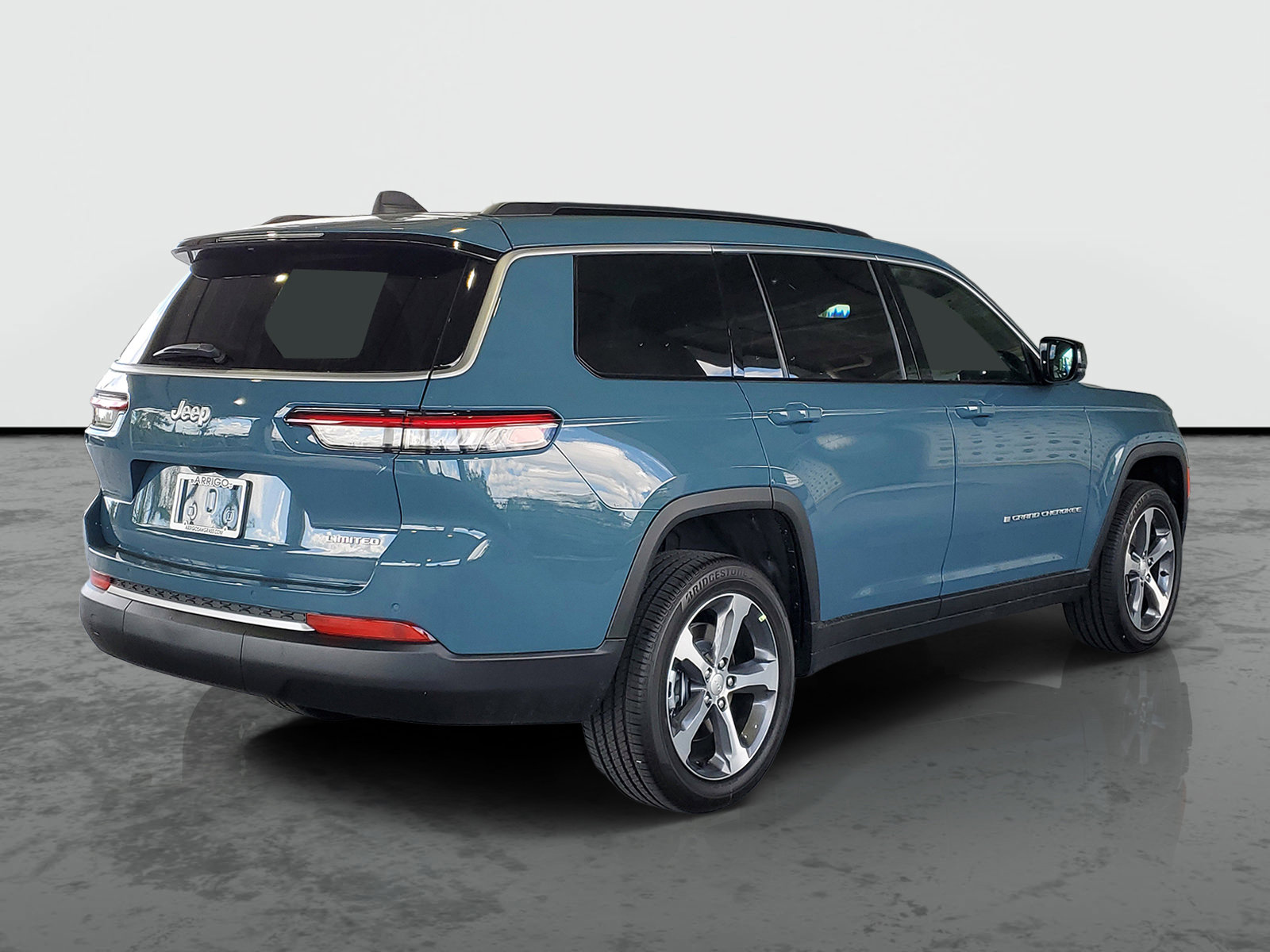 New 2026 Jeep Grand Cherokee L Limited RWD image 2