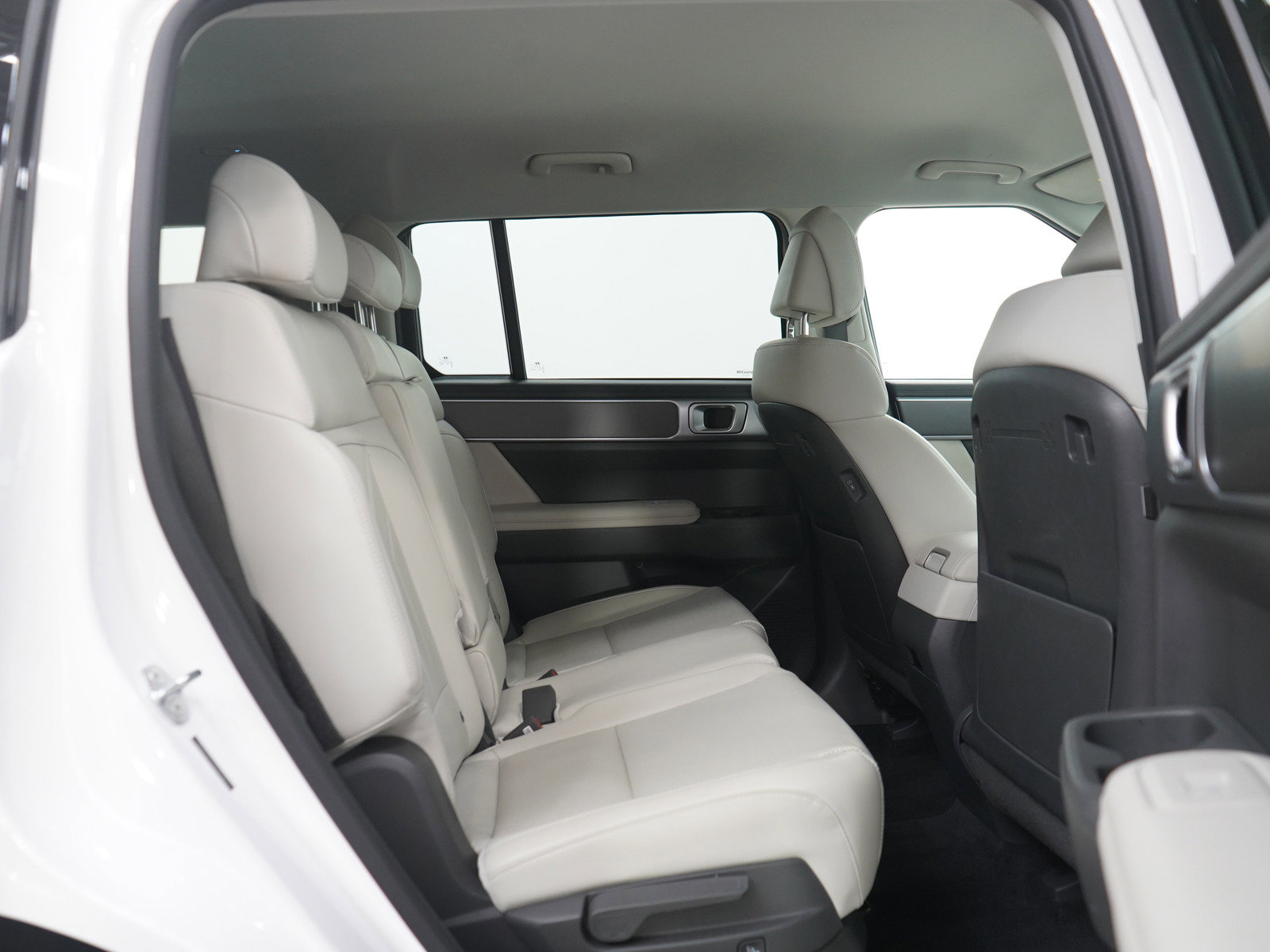 Used 2025 Hyundai Santa Fe SEL image 12