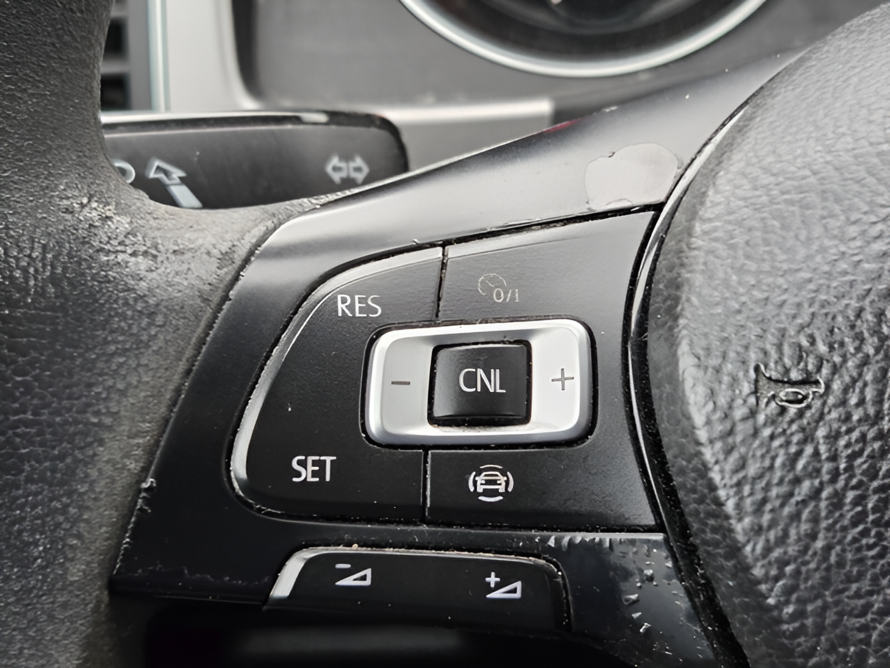 Used 2019 Volkswagen Atlas S FWD image 24