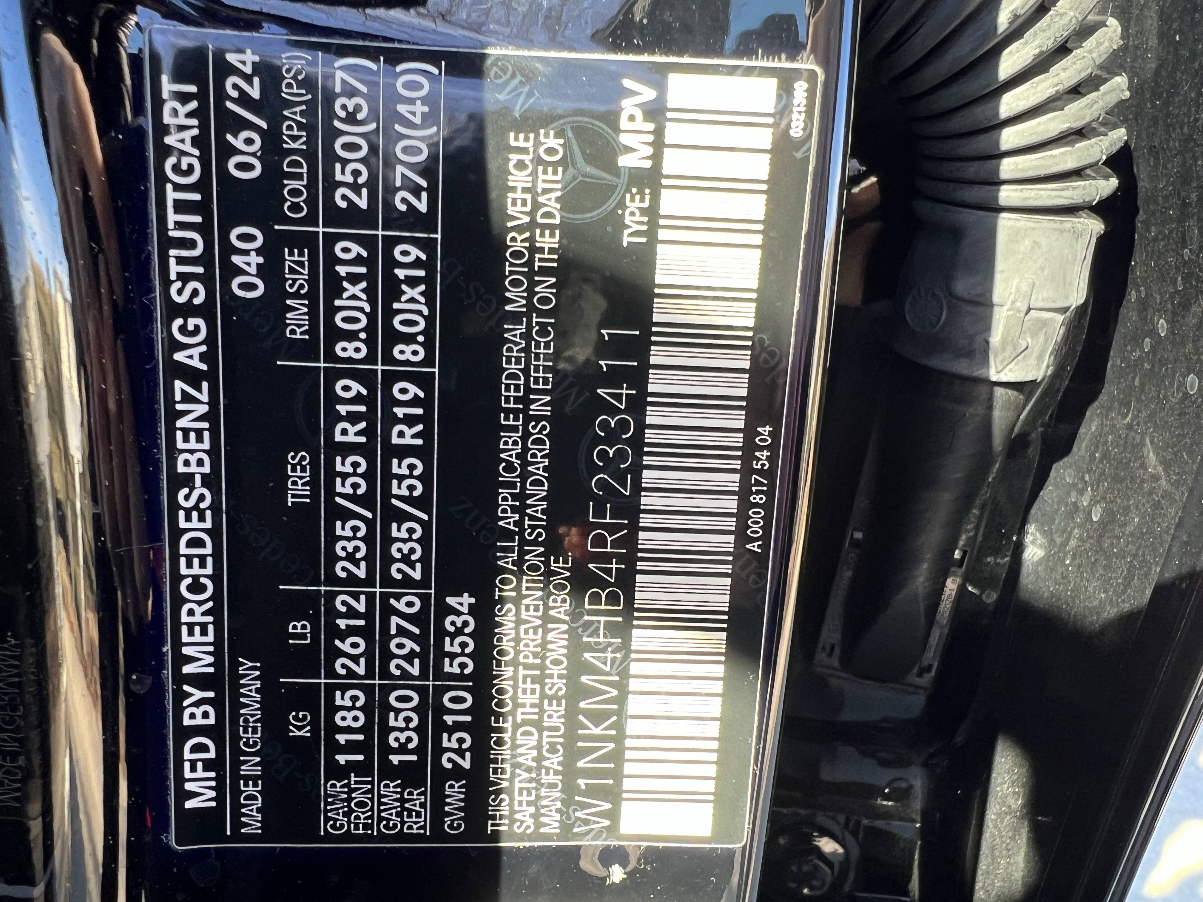 Used 2024 Mercedes-Benz GLC 300 4MATIC image 37