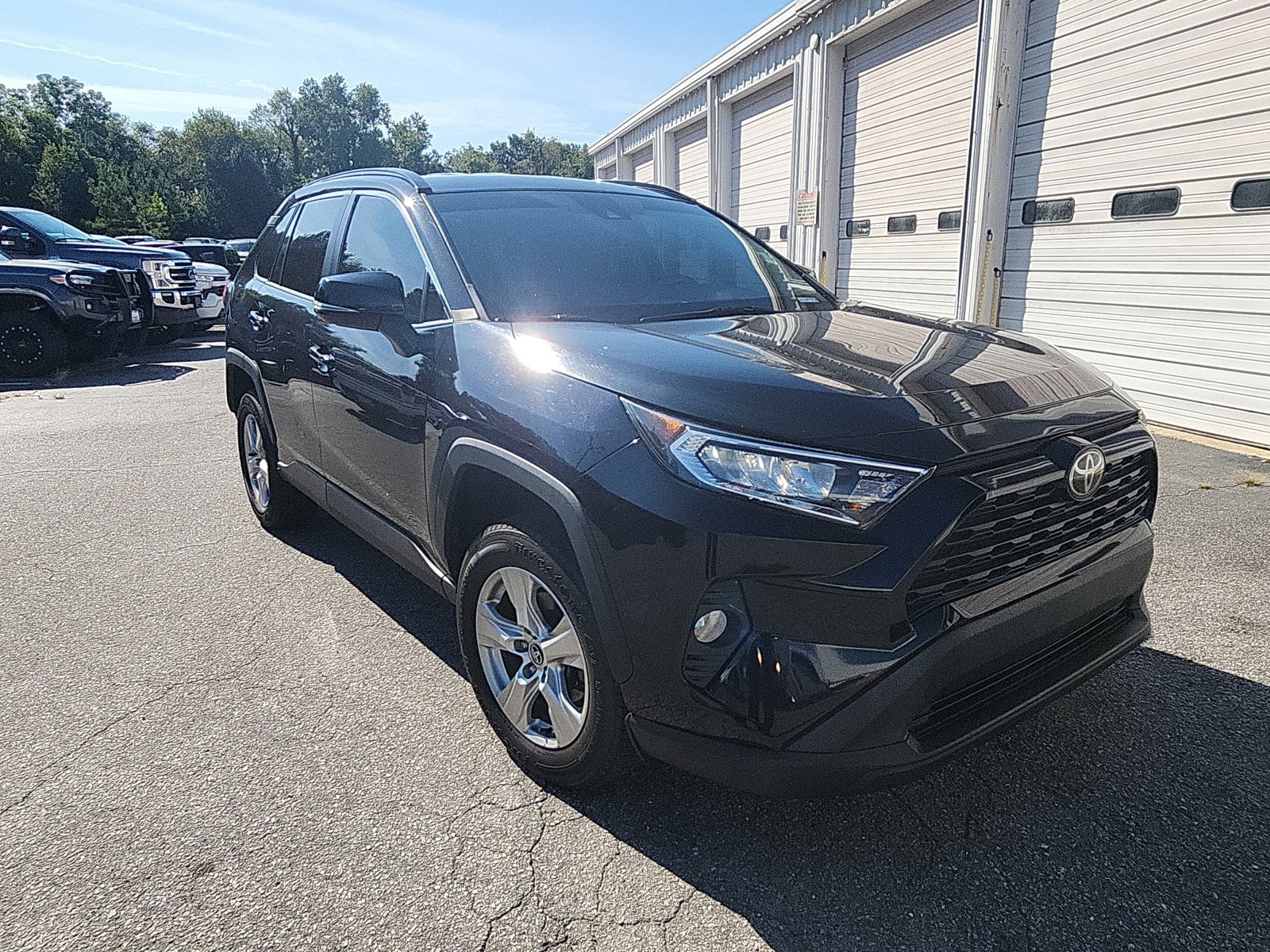 Used 2021 Toyota RAV4 XLE FWD image 7