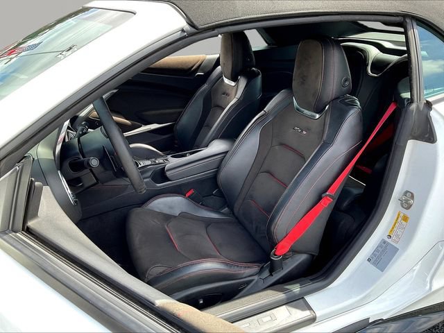Used 2018 Chevrolet Camaro ZL1 RWD image 19