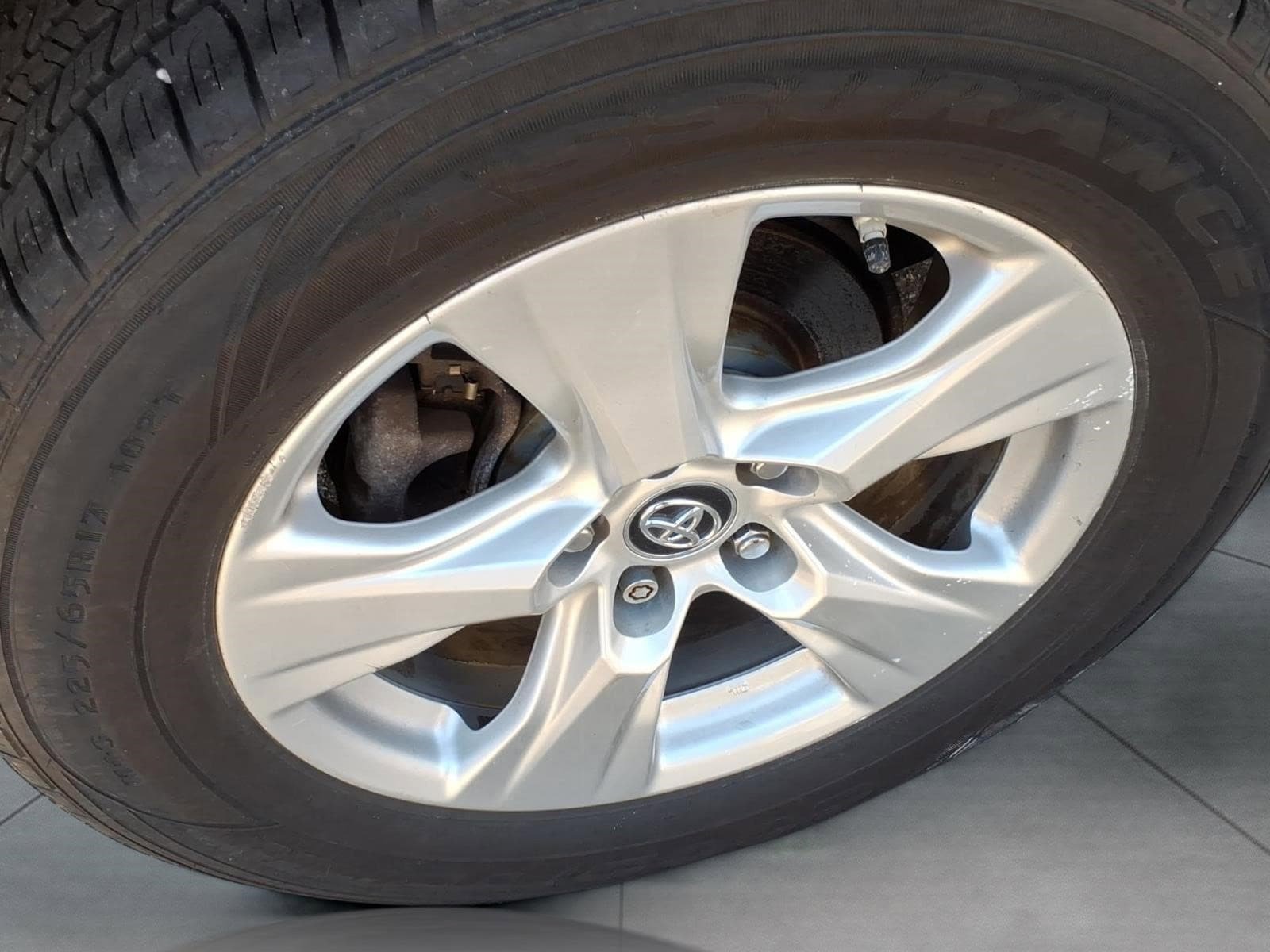 Used 2019 Toyota RAV4 XLE AWD/4WD image 7