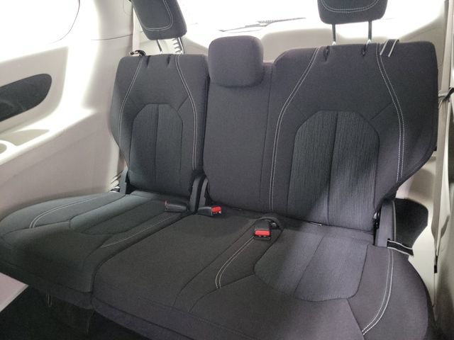 Used 2024 Chrysler Voyager LX FWD image 10