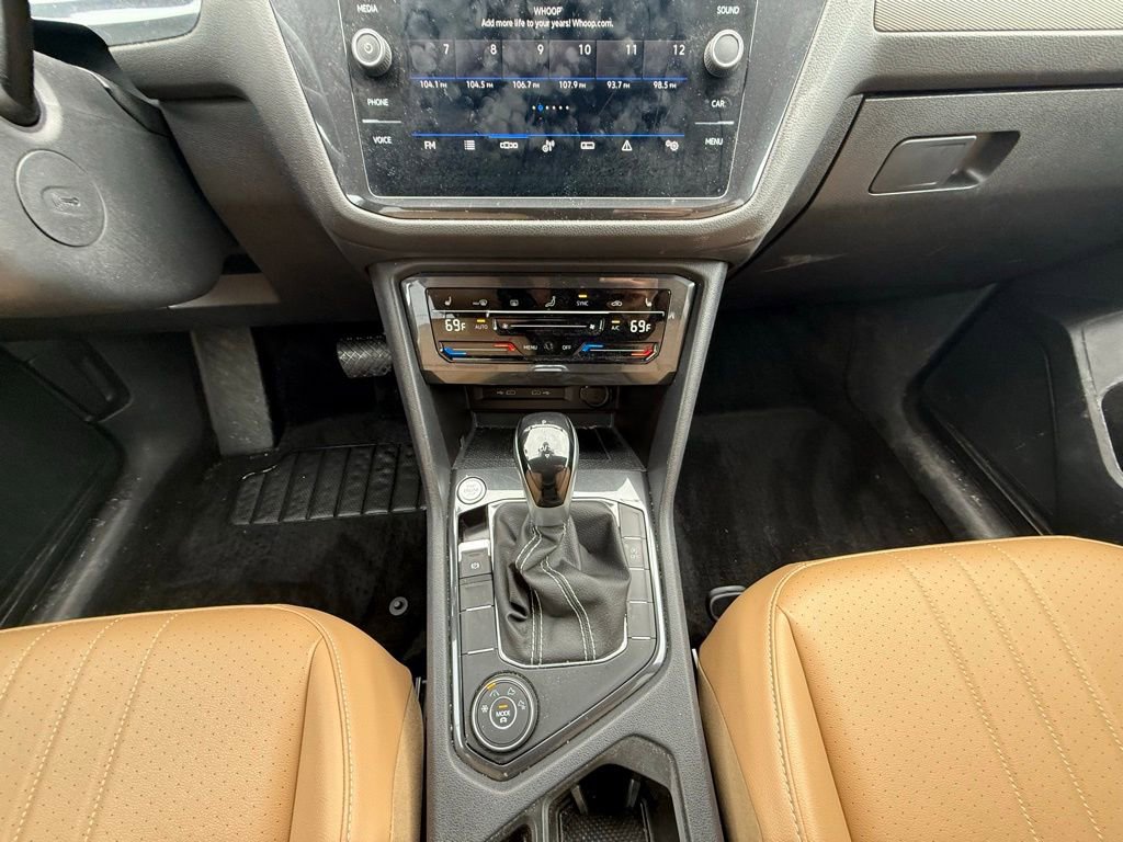 Used 2022 Volkswagen Tiguan SE image 10