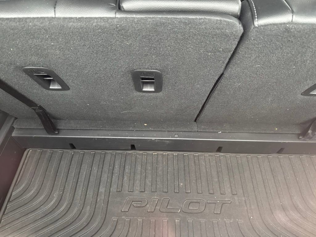 Used 2017 Honda Pilot Touring image 13