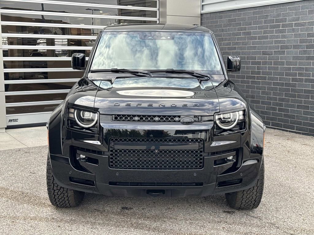 New 2026 Land Rover Defender 110 image 2
