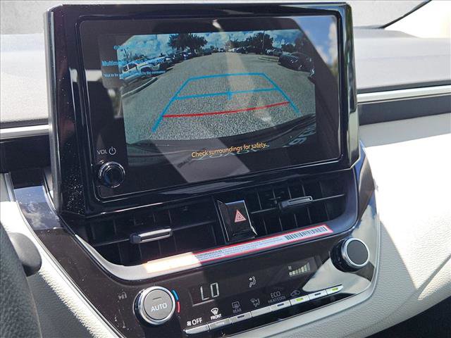 Used 2025 Toyota Corolla LE FWD image 12