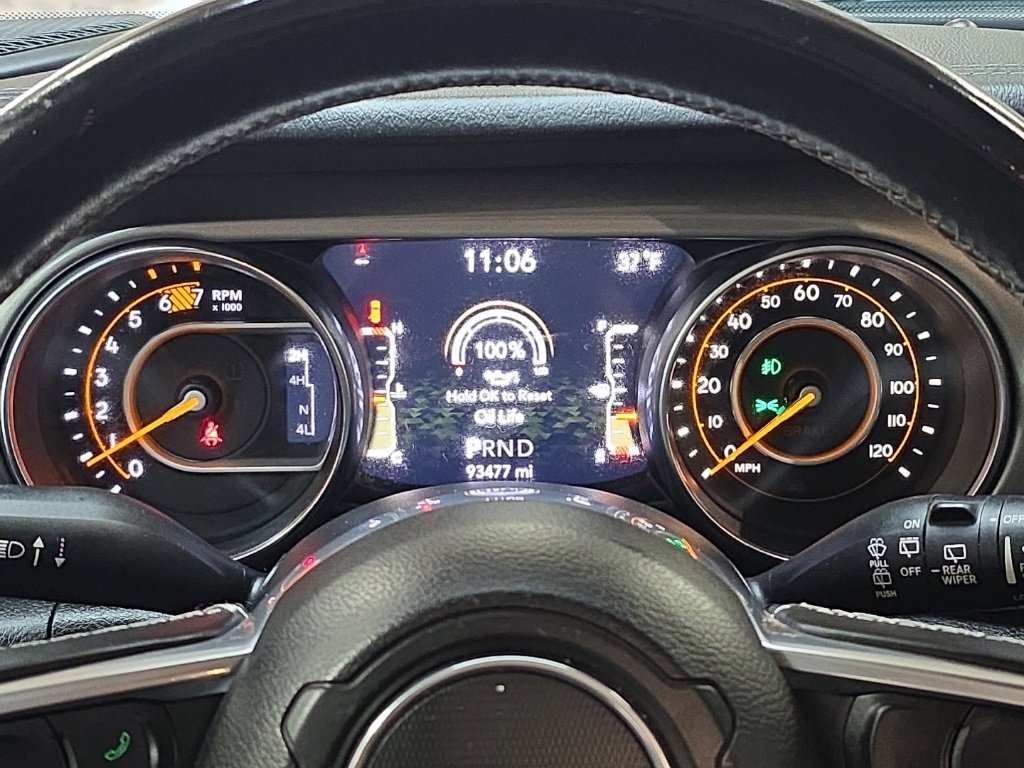 Used 2019 Jeep Wrangler Unlimited Sahara image 21