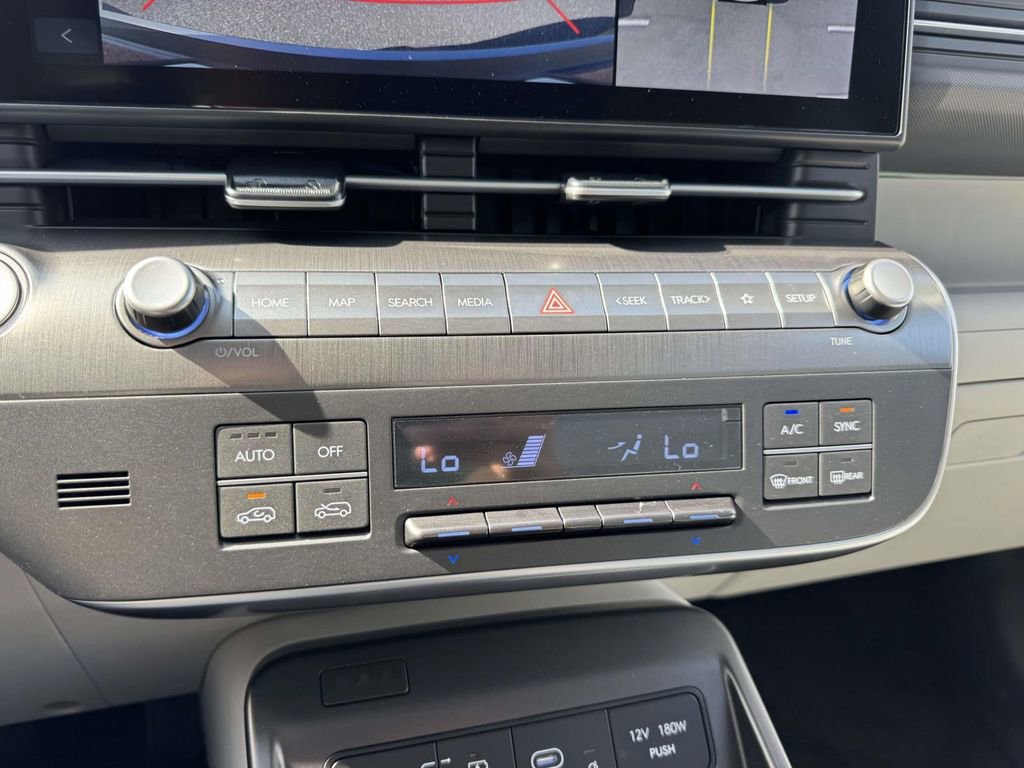 Used 2025 Hyundai Kona Limited image 28