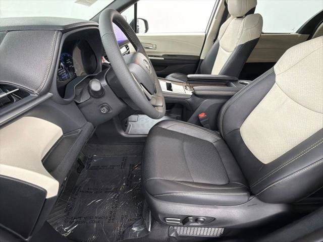 Certified 2026 Toyota Sienna Limited FWD image 22