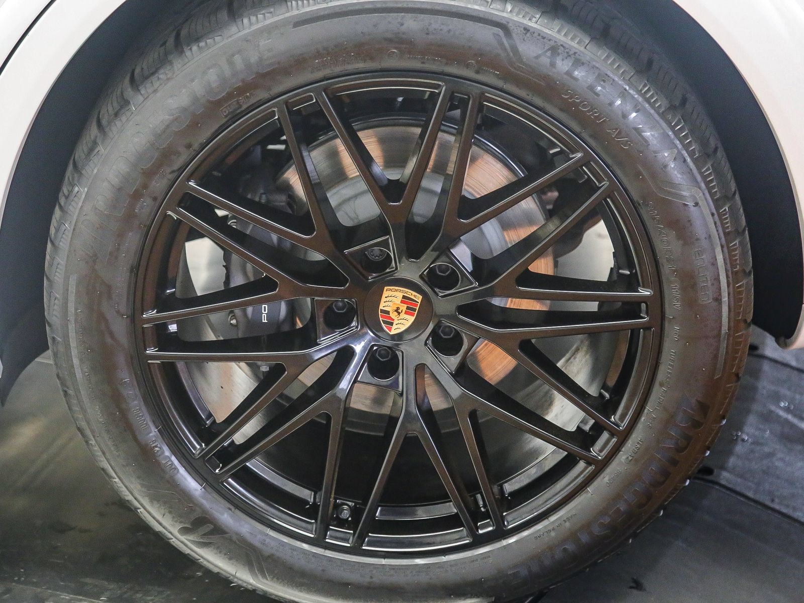 Certified 2026 Porsche Cayenne Coupe AWD/4WD image 14