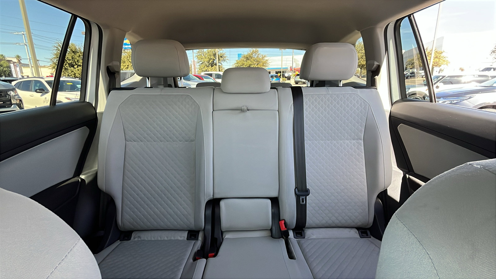 Used 2021 Volkswagen Tiguan S image 23