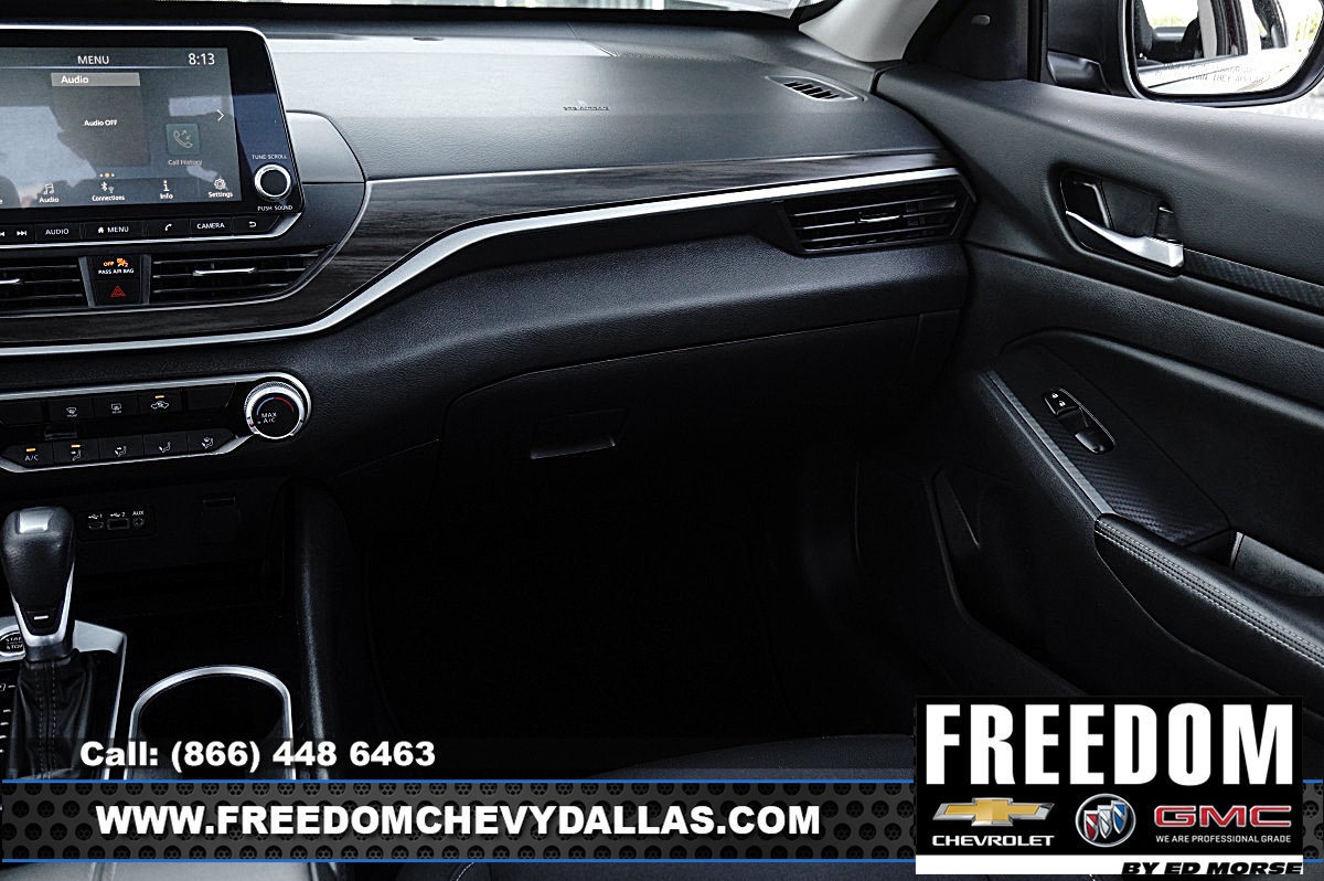 Used 2024 Nissan Altima 2.5 SV FWD image 32