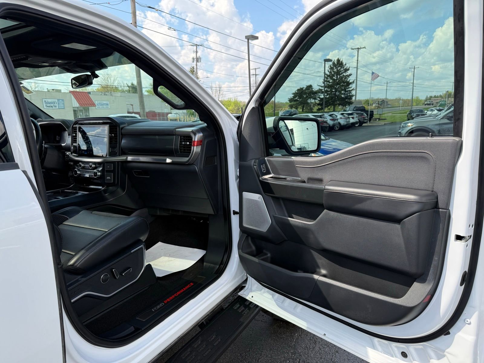 Used 2023 Ford F150 Raptor AWD/4WD image 49