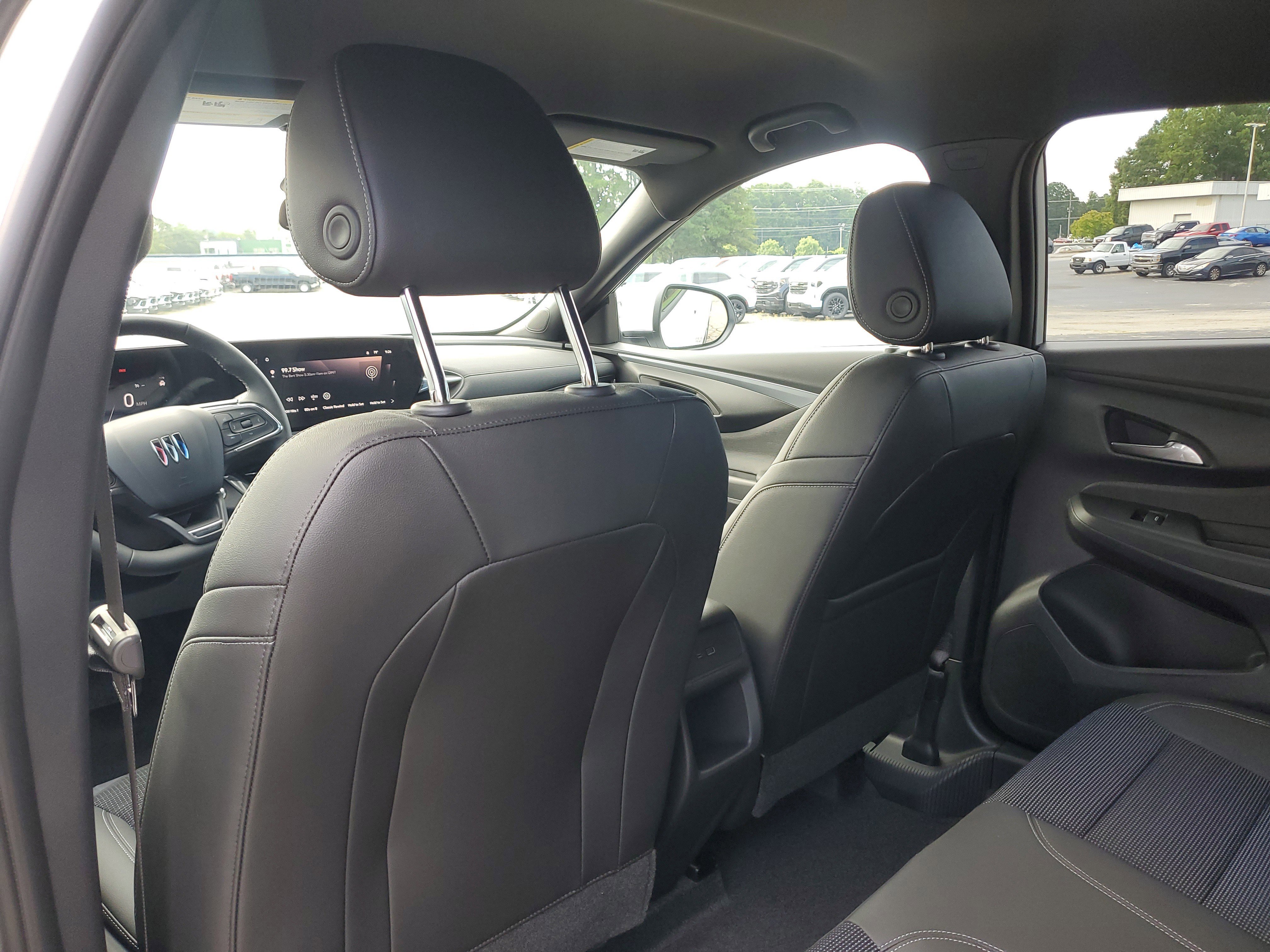 New 2025 Buick Envista Preferred w/ Convenience I Package image 9