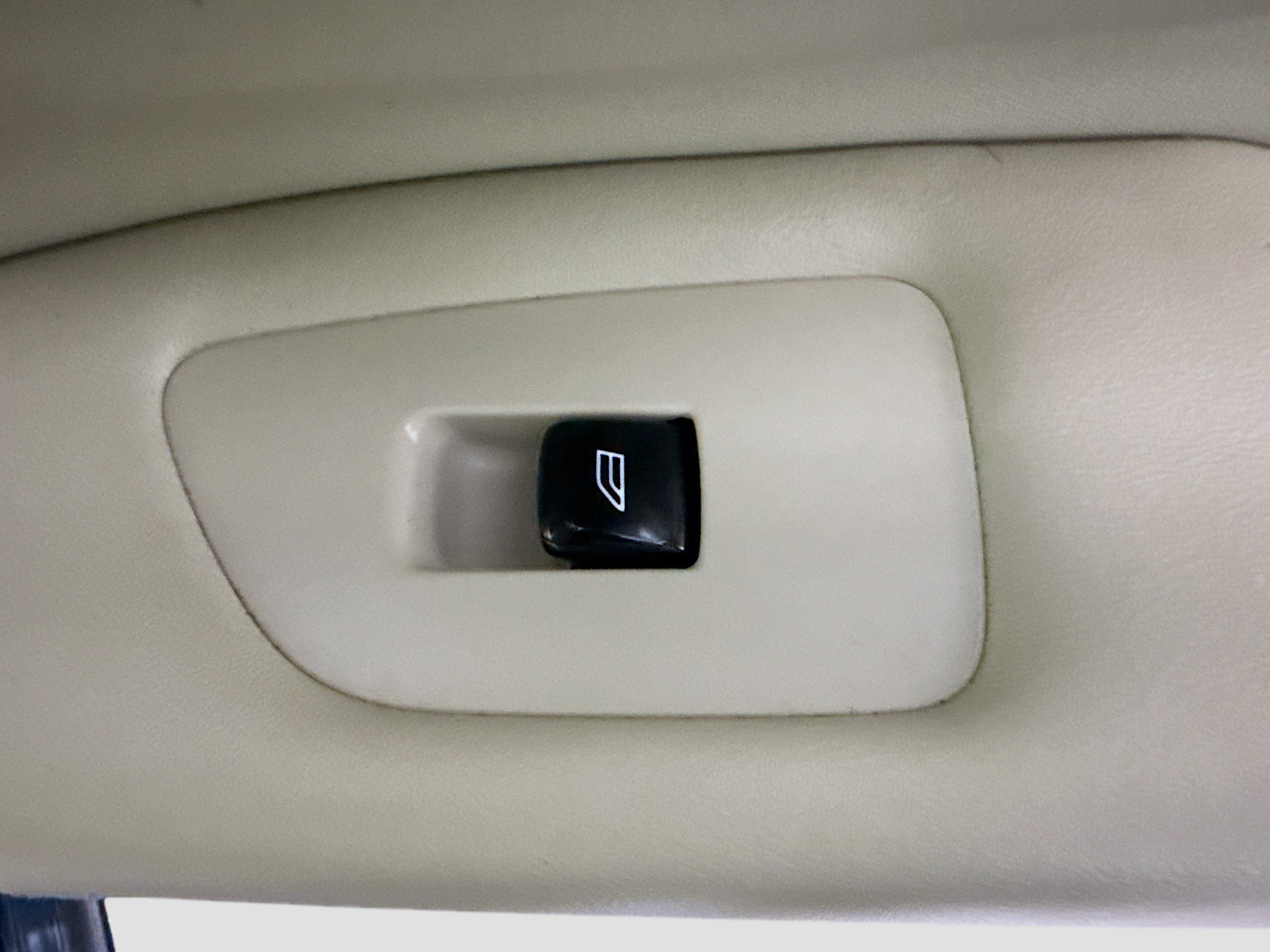 Used 2023 Volvo XC90 B5 Core w/ Protection Package AWD/4WD image 31