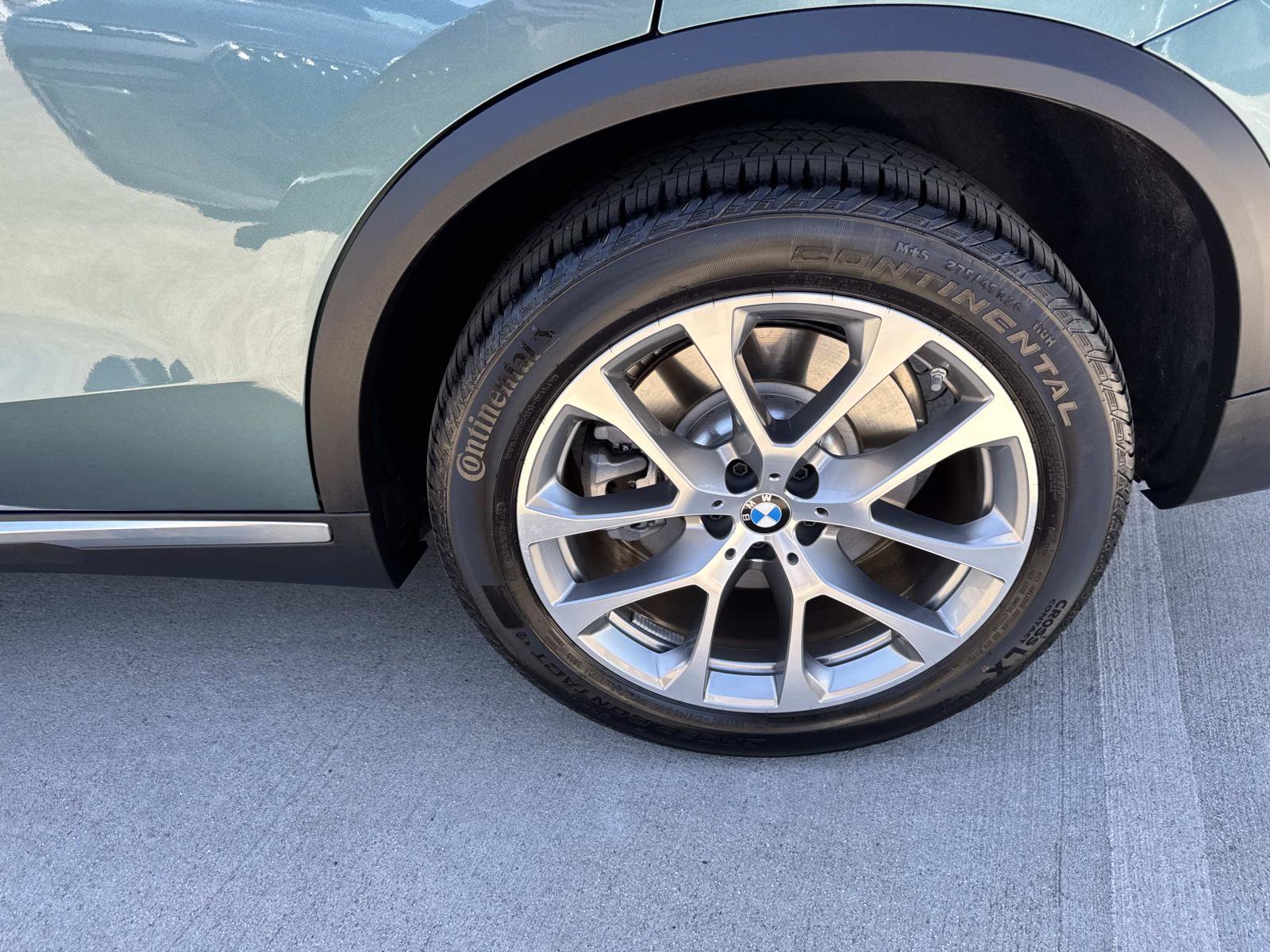 Used 2026 BMW X5 xDrive50e image 6