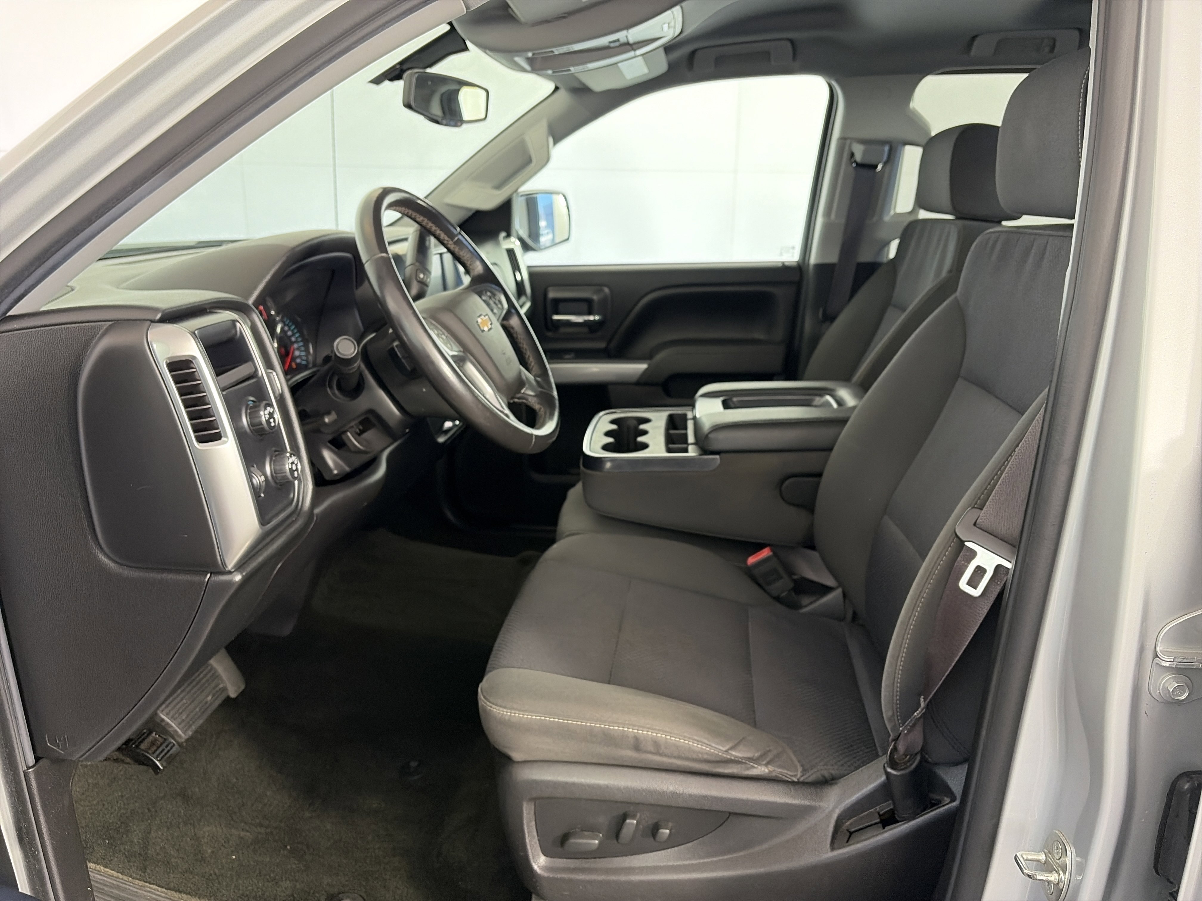 Used 2017 Chevrolet Silverado 1500 LT w/ All Star Edition image 6