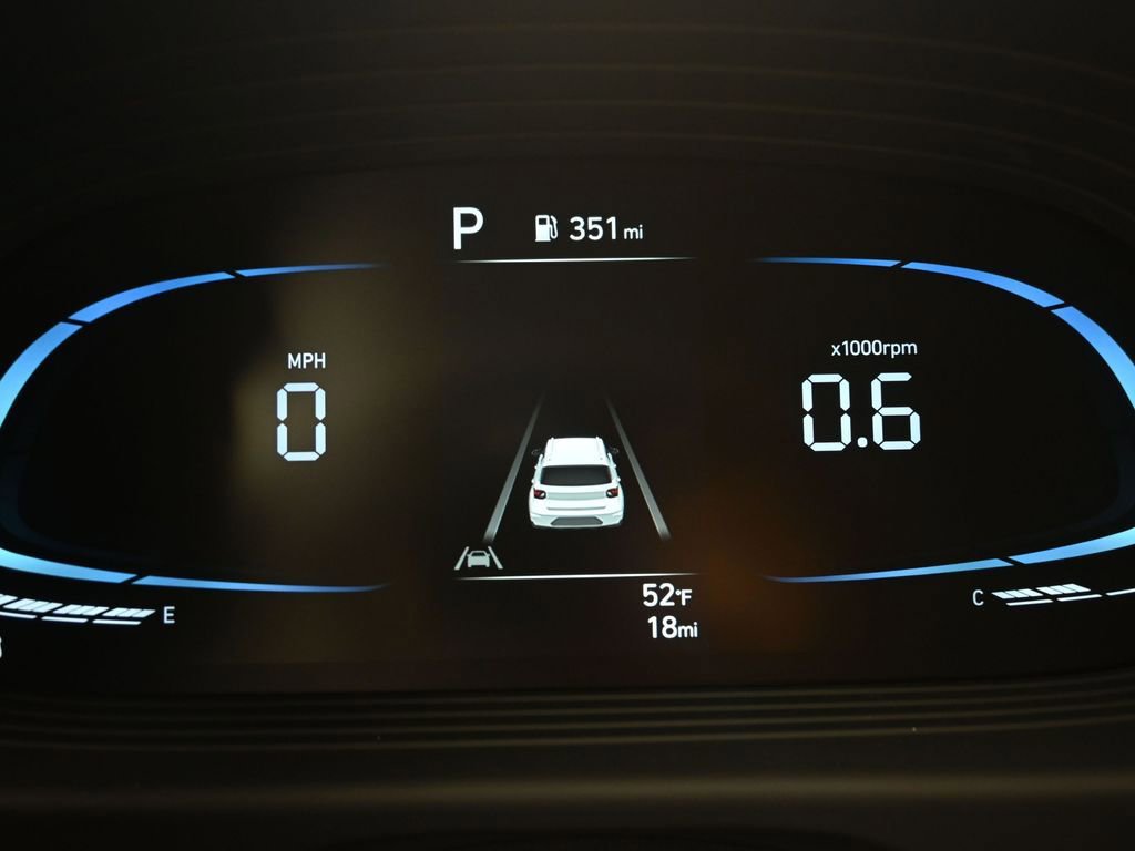 Certified 2026 Hyundai Venue SE image 9