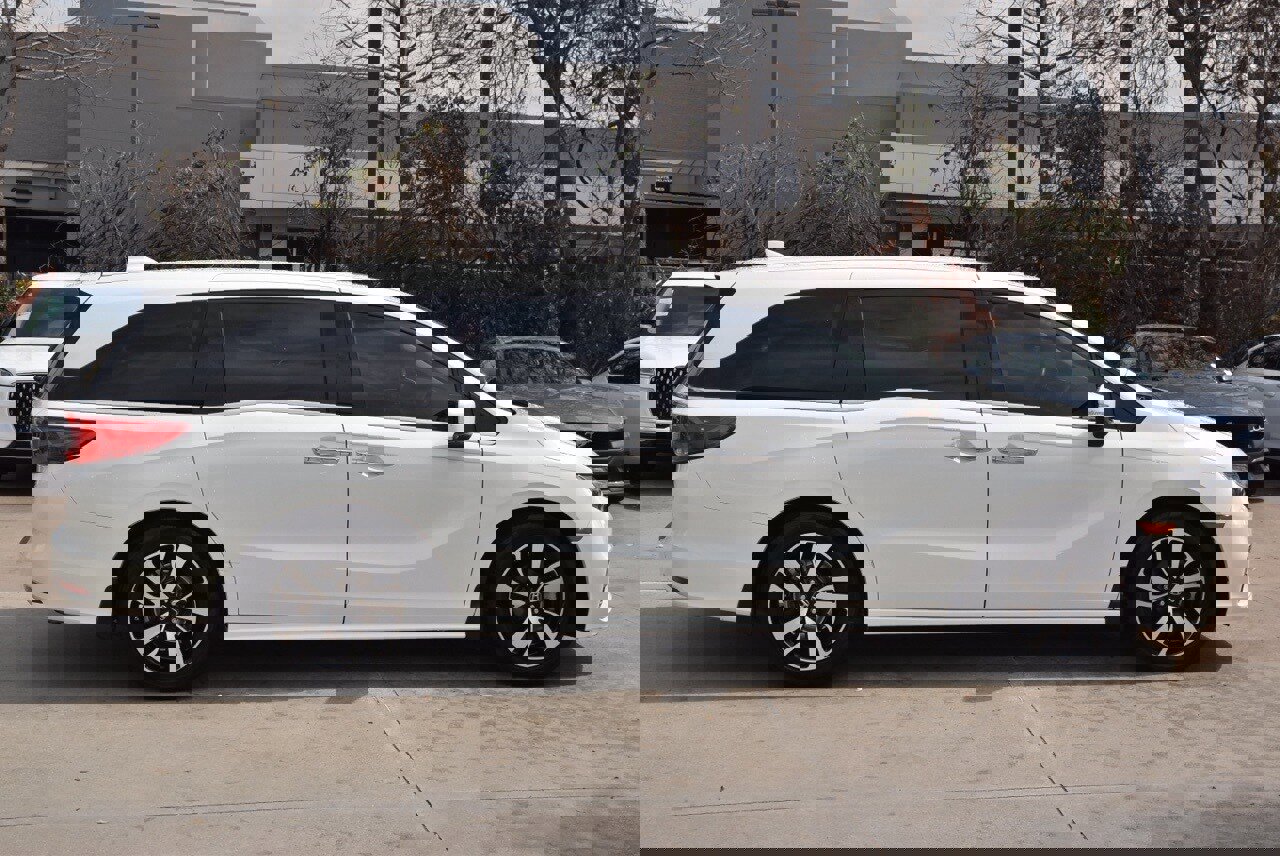 Used 2018 Honda Odyssey Elite image 6