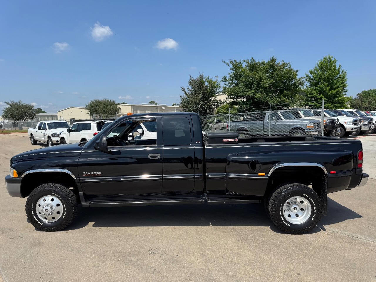 Used 1998 Dodge Ram 3500 Truck SLT LARAMIE 4X4 12V 5.9L CUMMI image 75